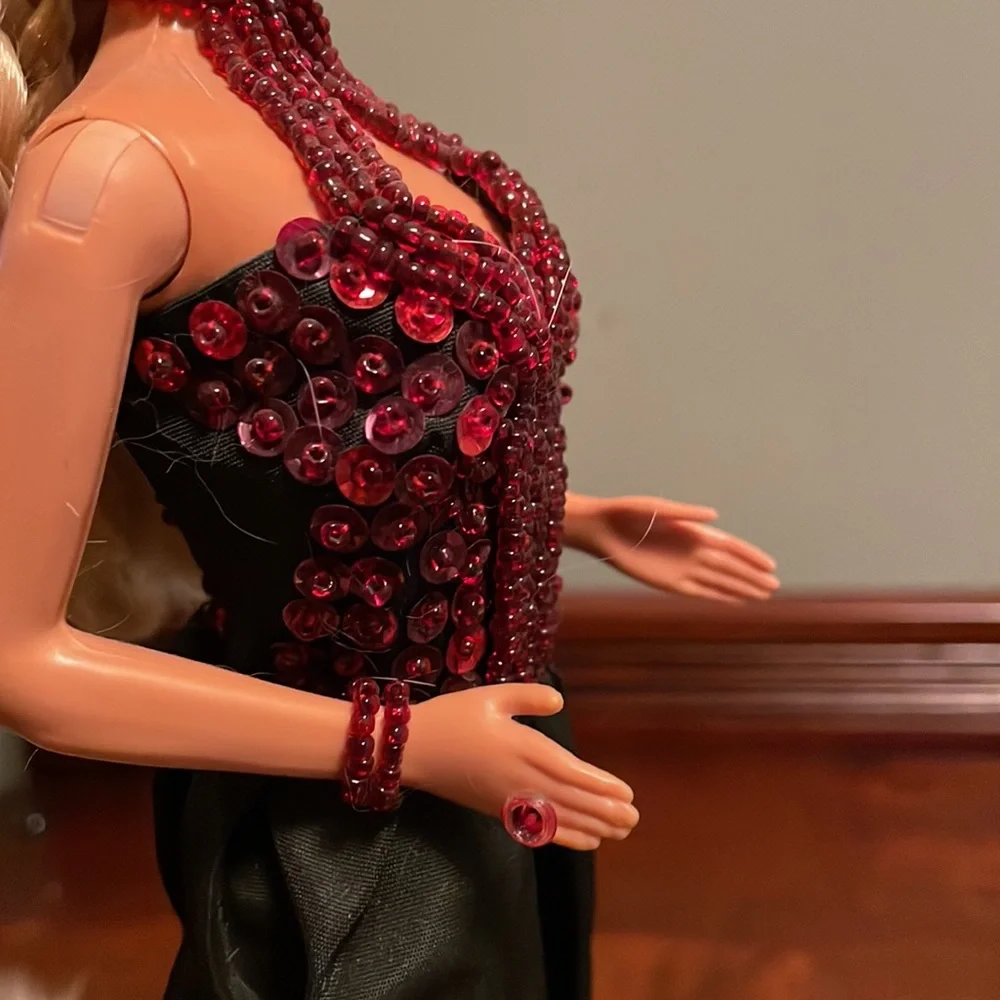 1980s Barbie wearing handmade outfit with real fur. - Picture 14 of 16